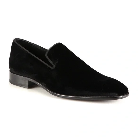 Saks Fifth Avenue | Shoes | Saks Fifth Avenue Black Velvet  display picture 2